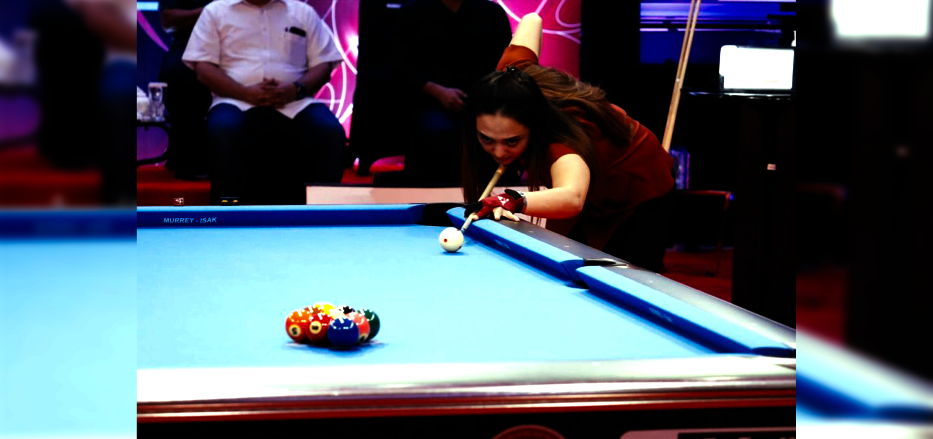 Nony Kalahkan Poppy di Pertandingan Perdana Turnamen Biliar 9 Ball Hot Nine